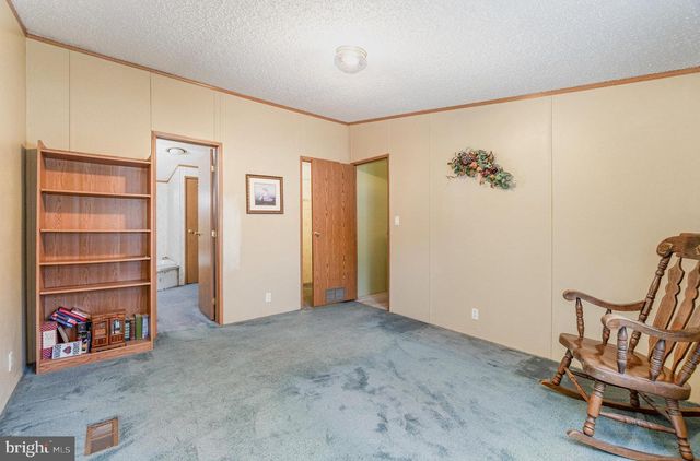 35 HATHAWAY DRIVE, Carlisle, PA 17015