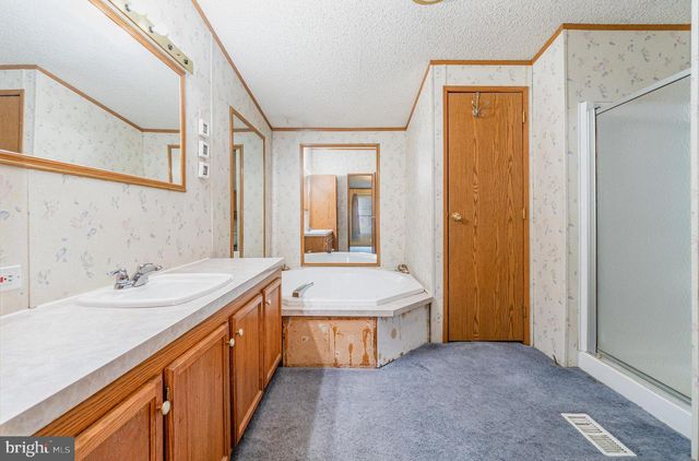 35 HATHAWAY DRIVE, Carlisle, PA 17015