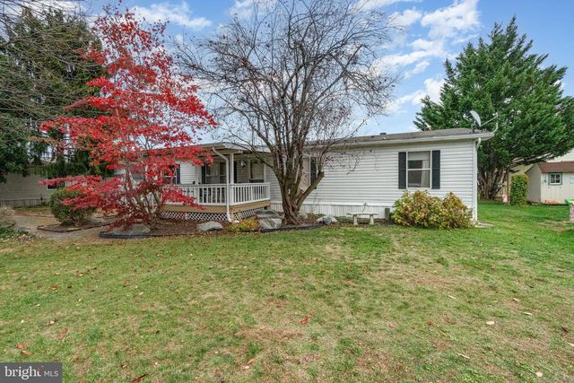 35 HATHAWAY DRIVE, Carlisle, PA 17015