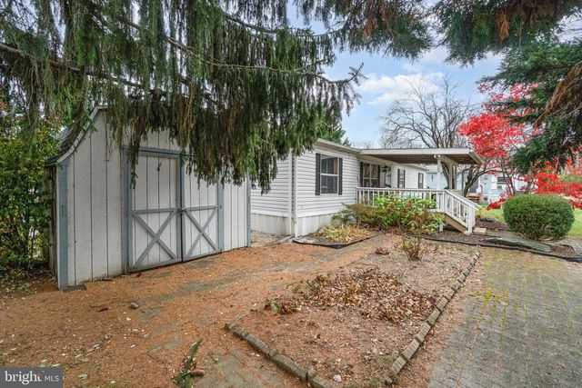 35 HATHAWAY DRIVE, Carlisle, PA 17015