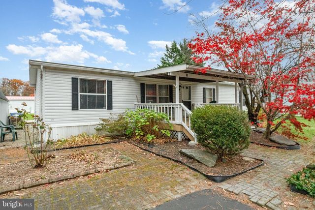 35 HATHAWAY DRIVE, Carlisle, PA 17015