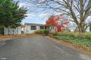 35 HATHAWAY DRIVE, Carlisle, PA 17015