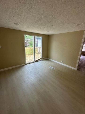 607 E Miller Street, Angleton, TX 77515