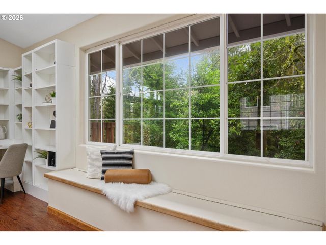 1471 BURNS St, West Linn, OR 97068