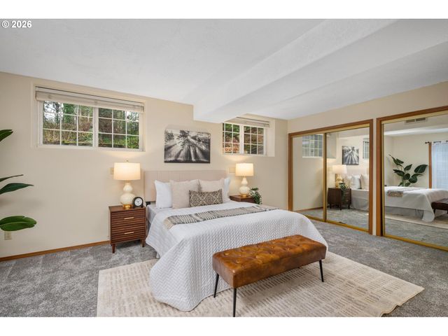 1471 BURNS St, West Linn, OR 97068