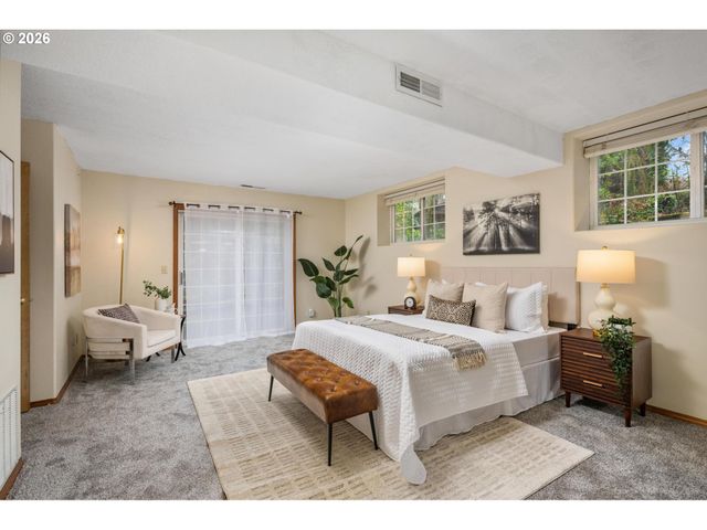 1471 BURNS St, West Linn, OR 97068