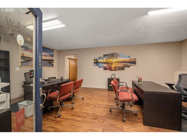 1471 BURNS St, West Linn, OR 97068