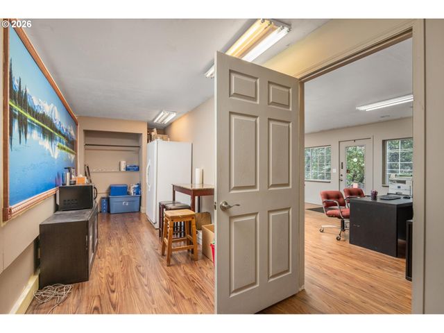 1471 BURNS St, West Linn, OR 97068