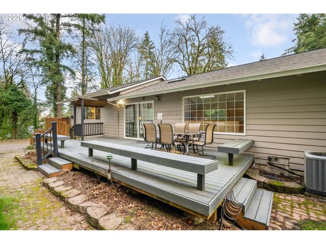 1471 BURNS St, West Linn, OR 97068