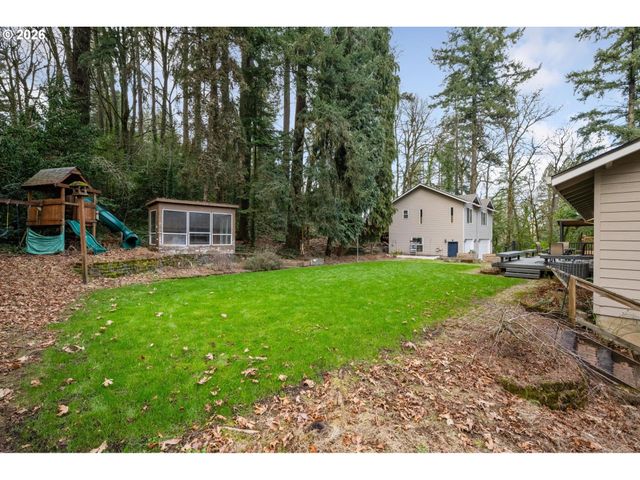 1471 BURNS St, West Linn, OR 97068