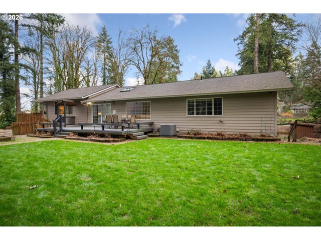1471 BURNS St, West Linn, OR 97068
