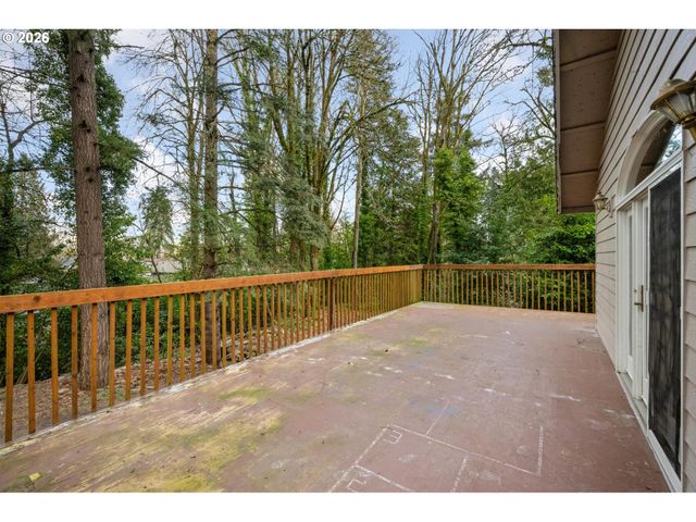 1471 BURNS St, West Linn, OR 97068