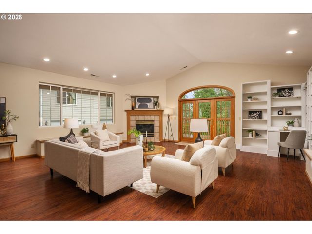 1471 BURNS St, West Linn, OR 97068