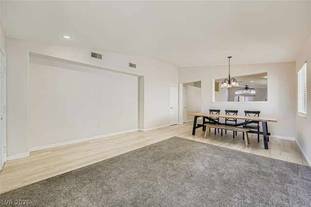 8136 Shady Glen Avenue, Las Vegas, NV 89131