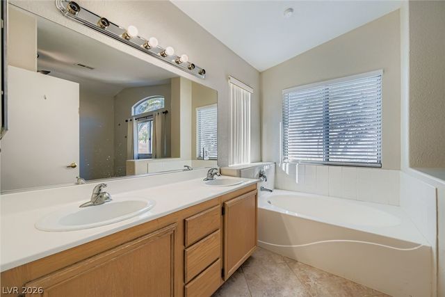 8136 Shady Glen Avenue, Las Vegas, NV 89131