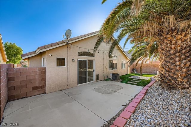 8136 Shady Glen Avenue, Las Vegas, NV 89131