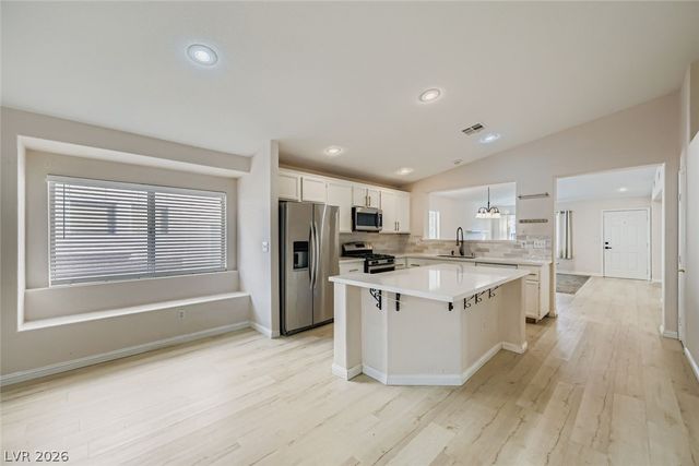 8136 Shady Glen Avenue, Las Vegas, NV 89131