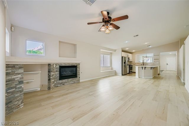 8136 Shady Glen Avenue, Las Vegas, NV 89131