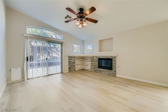 8136 Shady Glen Avenue, Las Vegas, NV 89131