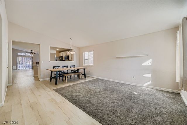 8136 Shady Glen Avenue, Las Vegas, NV 89131