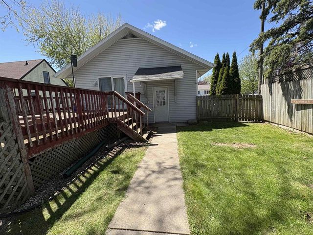 624 N Pine Street, Janesville, WI 53548