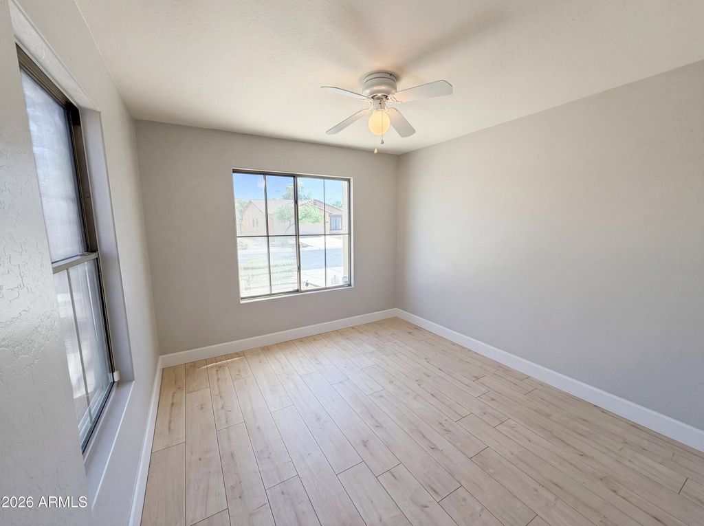 Image 11 of property listing at 10018 W MIAMI Street, Tolleson, AZ 85353