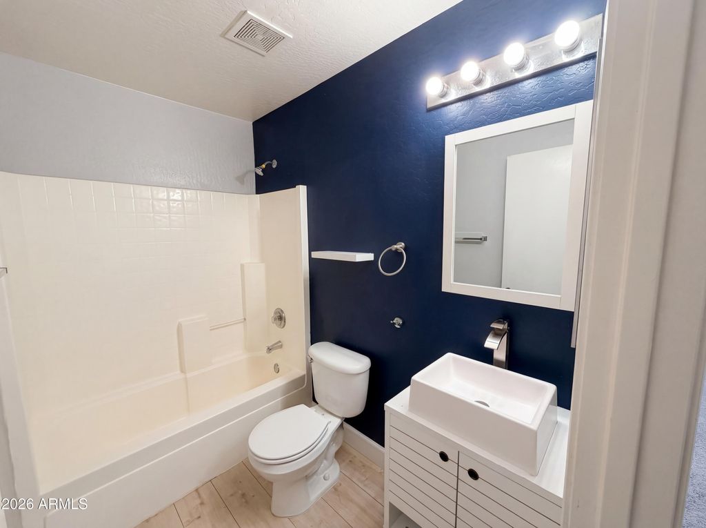 Image 6 of property listing at 10018 W MIAMI Street, Tolleson, AZ 85353