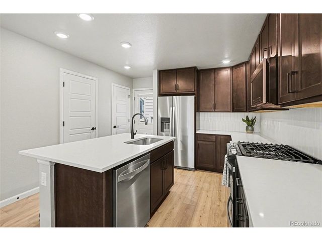 6331 N Hanover St, Denver, CO 80238