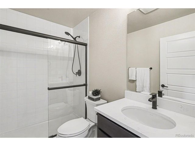 6331 N Hanover St, Denver, CO 80238