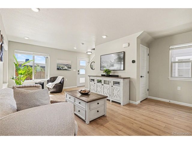 6331 N Hanover St, Denver, CO 80238