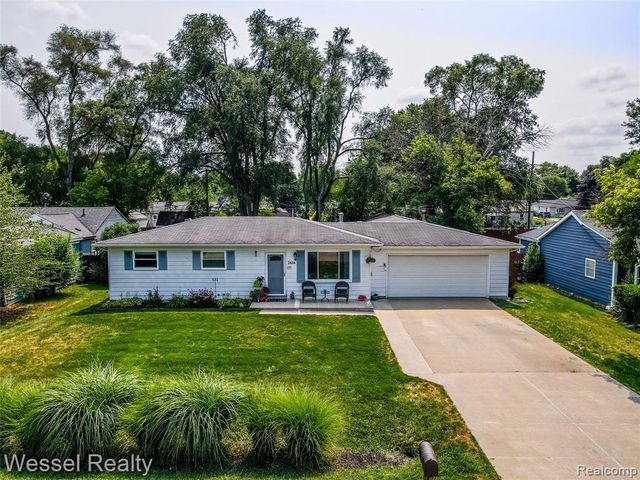 2444 Howe Street, Utica, MI 48317