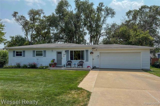 2444 Howe Street, Utica, MI 48317