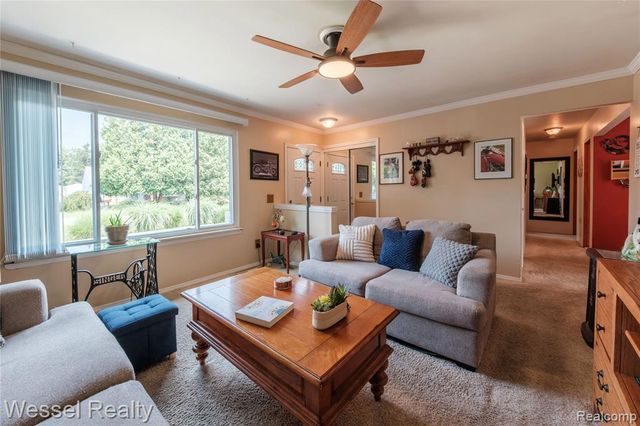 2444 Howe Street, Utica, MI 48317