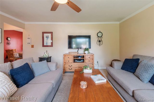 2444 Howe Street, Utica, MI 48317