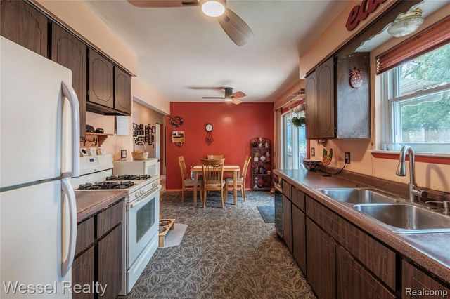 2444 Howe Street, Utica, MI 48317