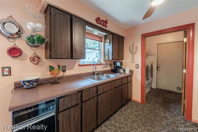 2444 Howe Street, Utica, MI 48317
