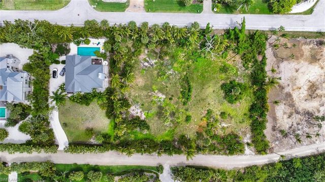 470 Sawgrass PL, Sanibel, FL 33957