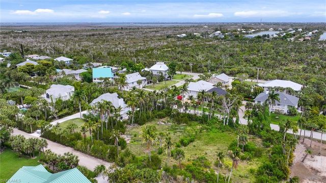 470 Sawgrass PL, Sanibel, FL 33957