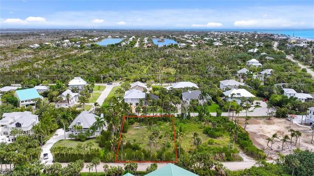 470 Sawgrass PL, Sanibel, FL 33957