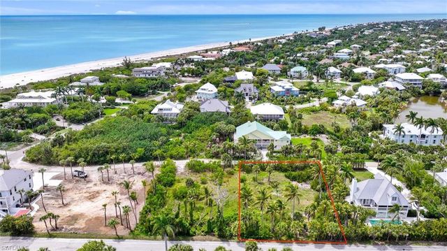 470 Sawgrass PL, Sanibel, FL 33957