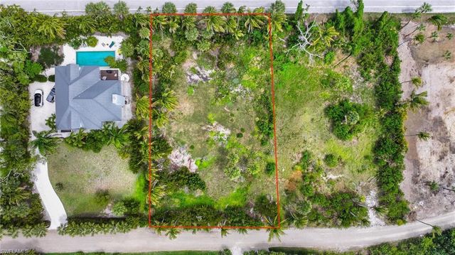 470 Sawgrass PL, Sanibel, FL 33957