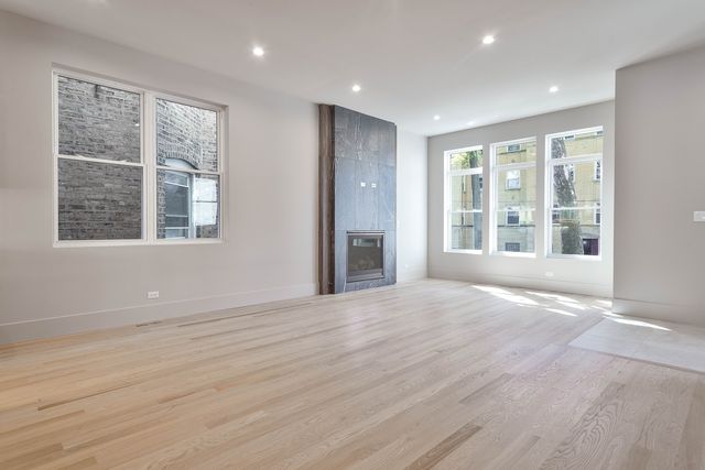 3754 W Sunnyside Avenue, Chicago, IL 60625