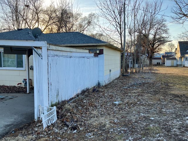 513 E Main Street, Morrison, IL 61270