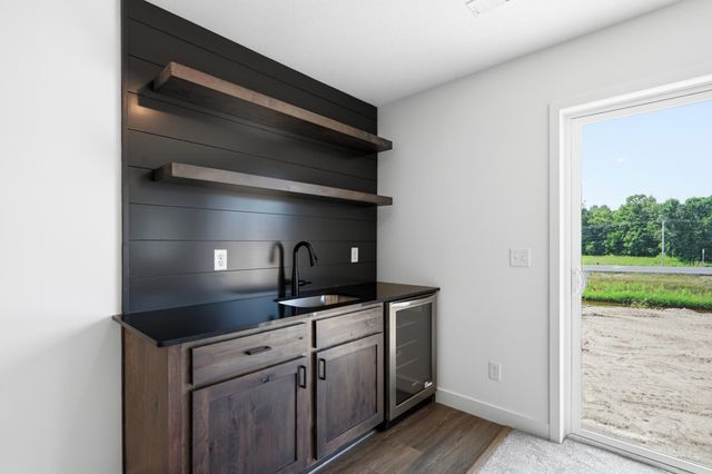 819 Walnut Grove Lane, Hanover, MN 55341