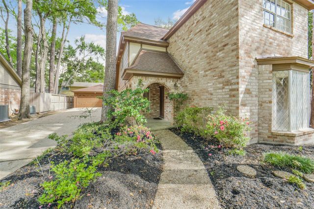 11922 Moorcreek Drive, Houston, TX 77070