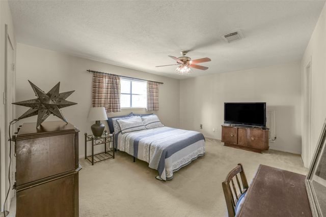 11922 Moorcreek Drive, Houston, TX 77070