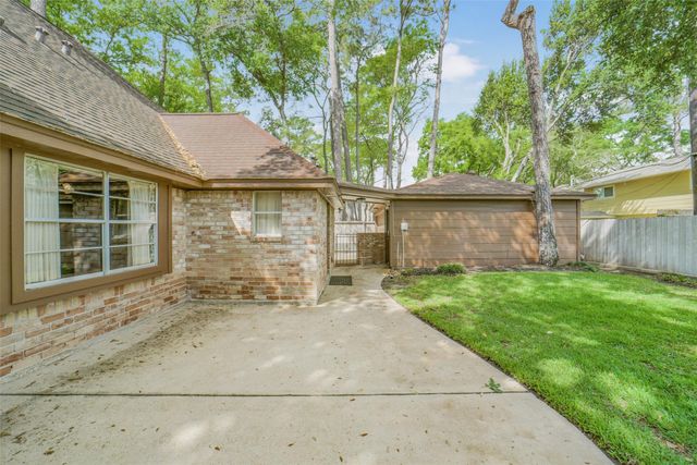 11922 Moorcreek Drive, Houston, TX 77070
