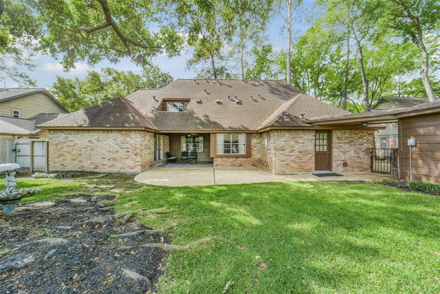 11922 Moorcreek Drive, Houston, TX 77070