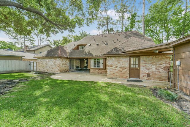 11922 Moorcreek Drive, Houston, TX 77070