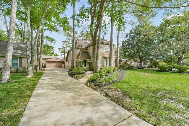 11922 Moorcreek Drive, Houston, TX 77070